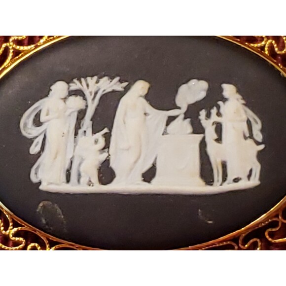 Vintage Wedgwood Van Dell Jasper Wear 12 Karat Gold Filled Cameo Brooch Pin - Picture 2 of 10